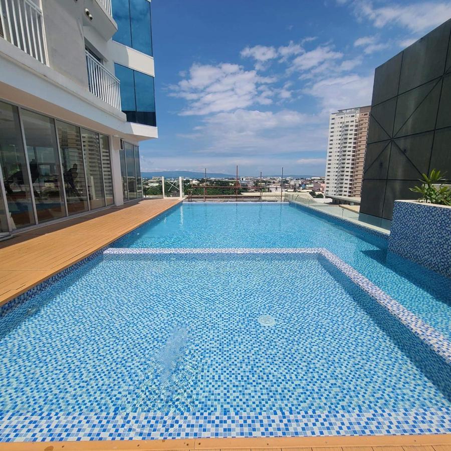 Inspiria Abreeza Davao Aparthotel Exterior photo